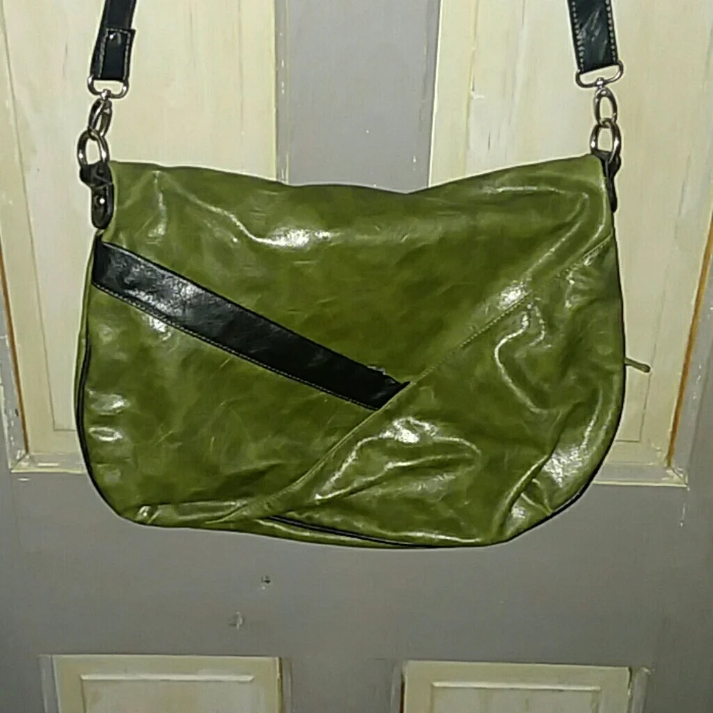 Tote - Picture 1 of 5